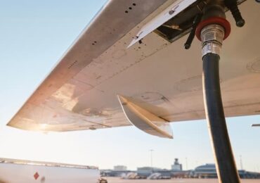 BugCount Fuel underwing fueling
